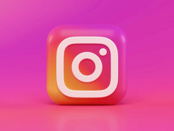 部屋に「緑の息吹」を。インスタ映えする植物スタイリング、7つの視点